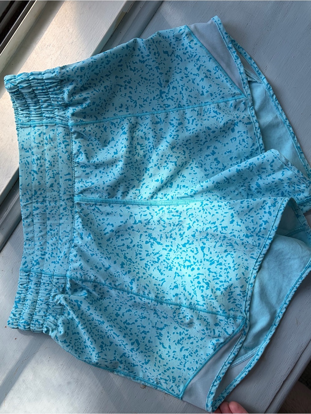 lululemon special edition hottie hot shorts 4”
